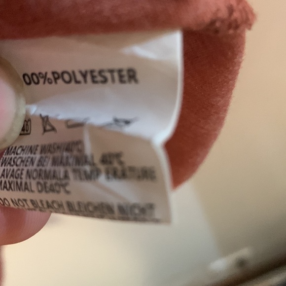 Womens medium red button down shirt blouse - Picture 3 of 4